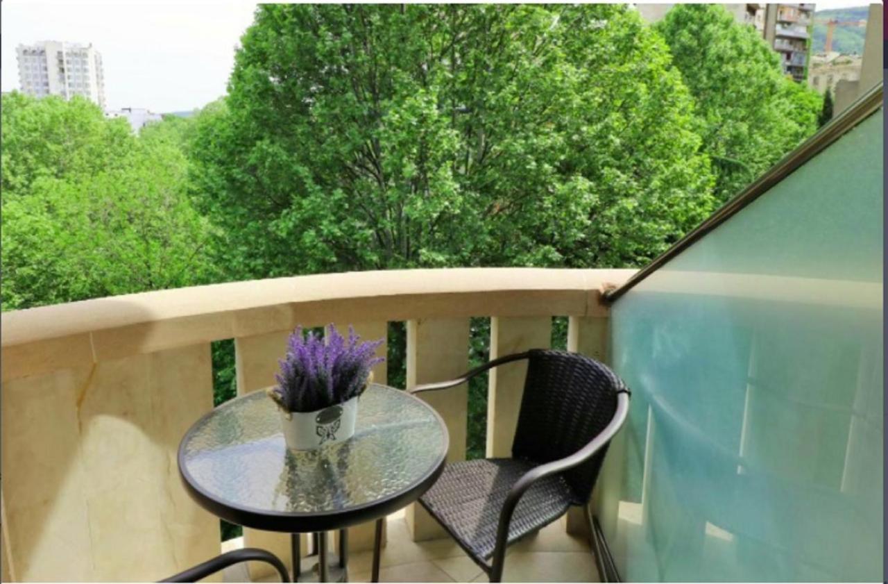 Sunset Tbilisi Luxury Aparthotel Екстер'єр фото