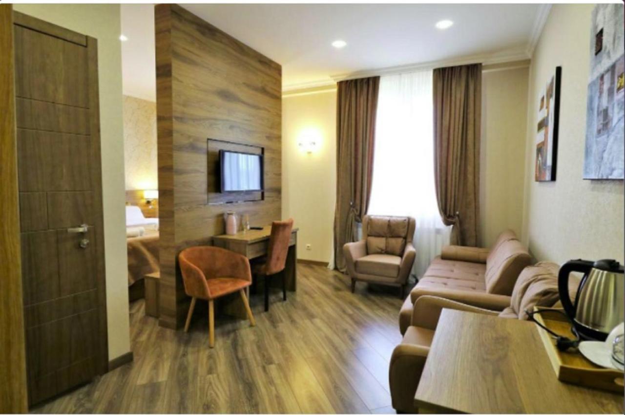 Sunset Tbilisi Luxury Aparthotel Екстер'єр фото