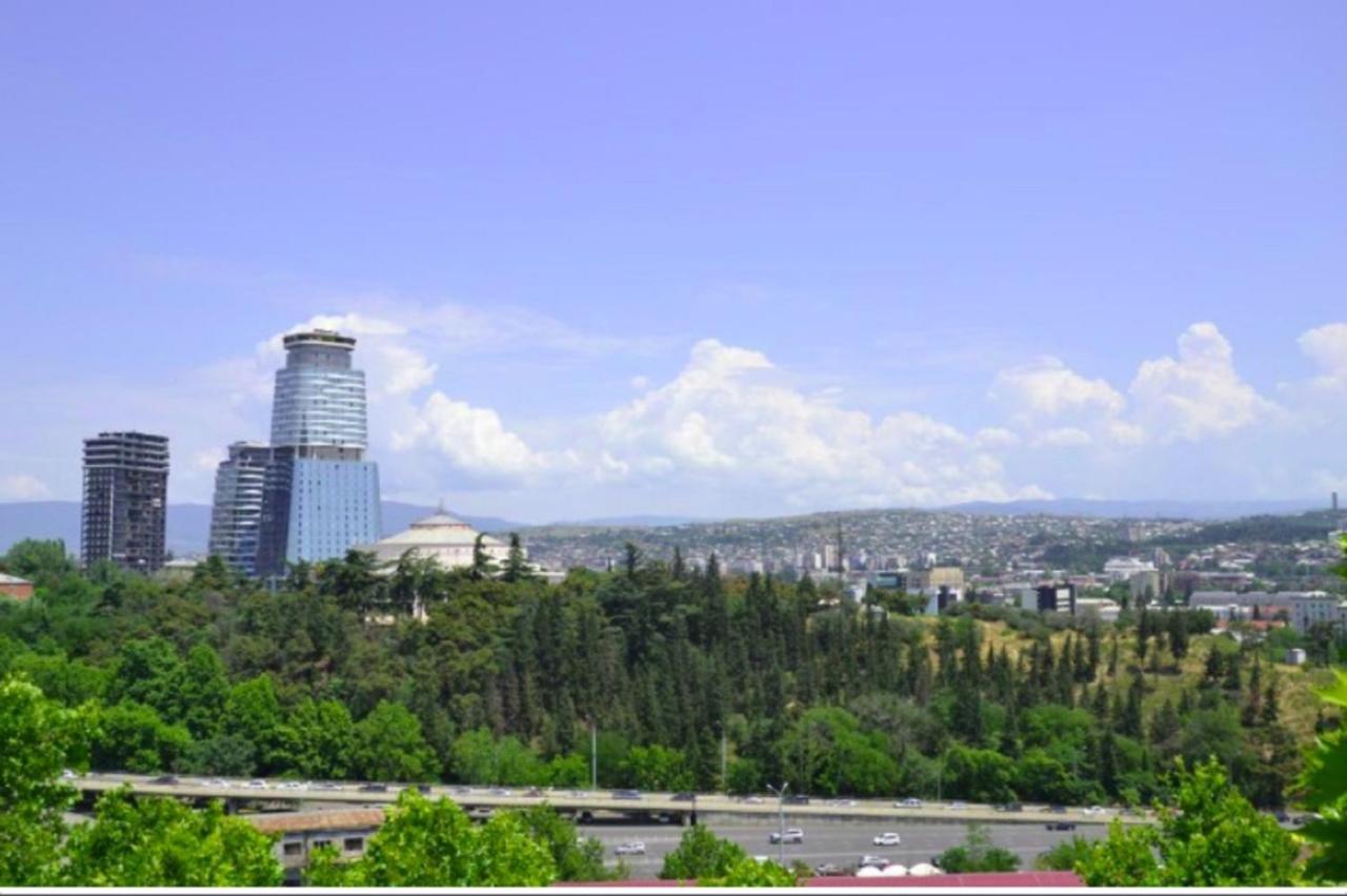 Sunset Tbilisi Luxury Aparthotel Екстер'єр фото