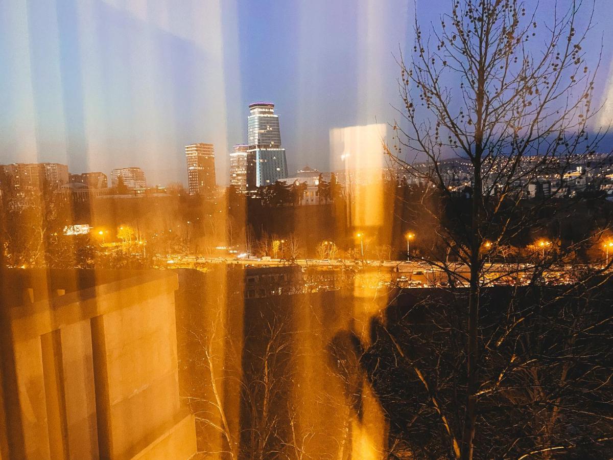 Sunset Tbilisi Luxury Aparthotel Екстер'єр фото