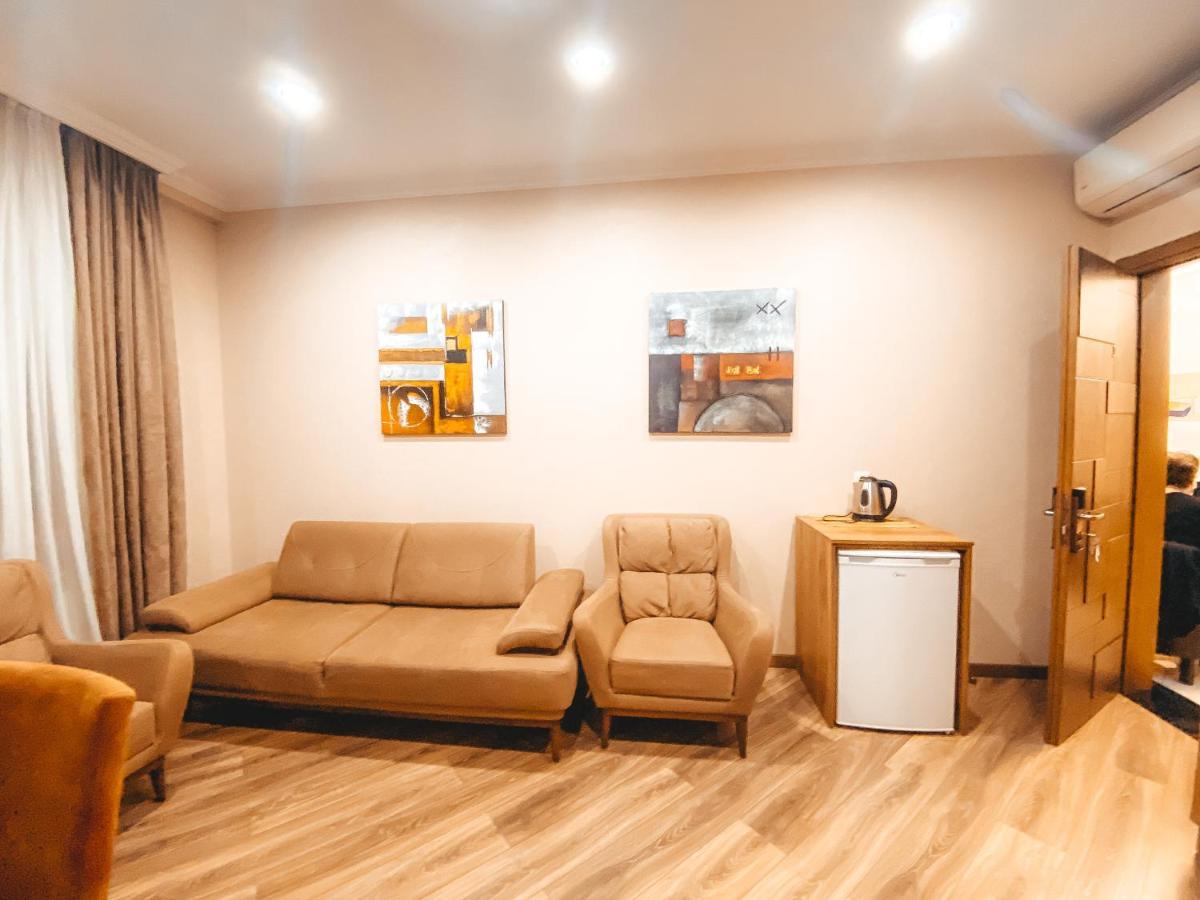 Sunset Tbilisi Luxury Aparthotel Екстер'єр фото